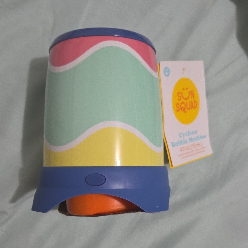 Sun Squad Cyclone Bubble Machine - Multicolor